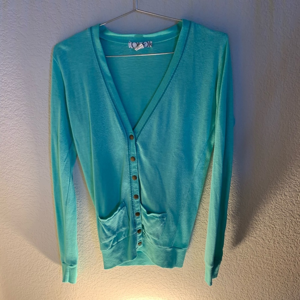 Color Story snap cardigan top green